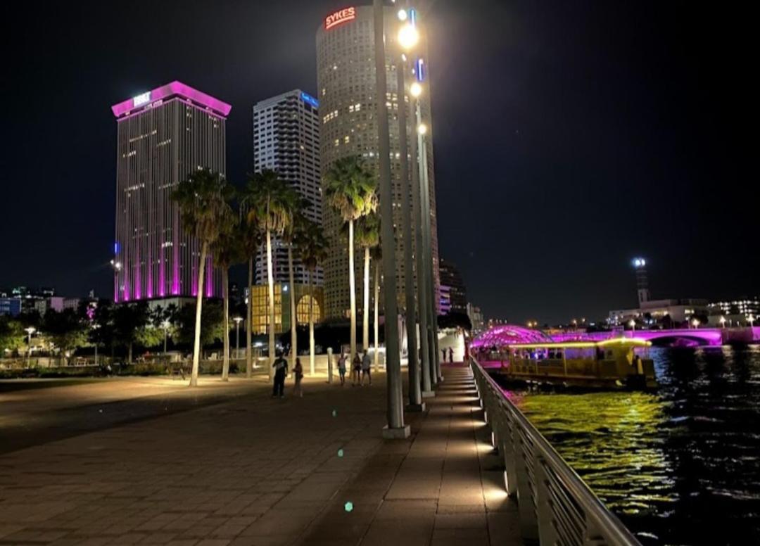 C & Y Guest house Tampa